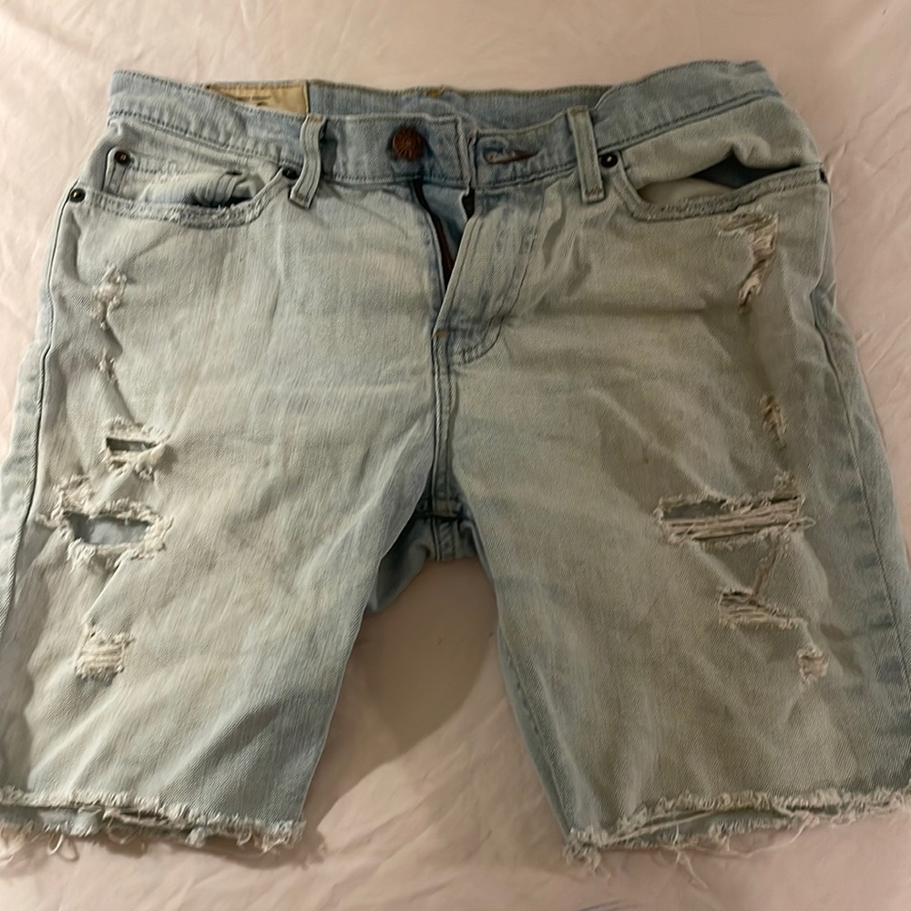 Men’s hollister cut-offs